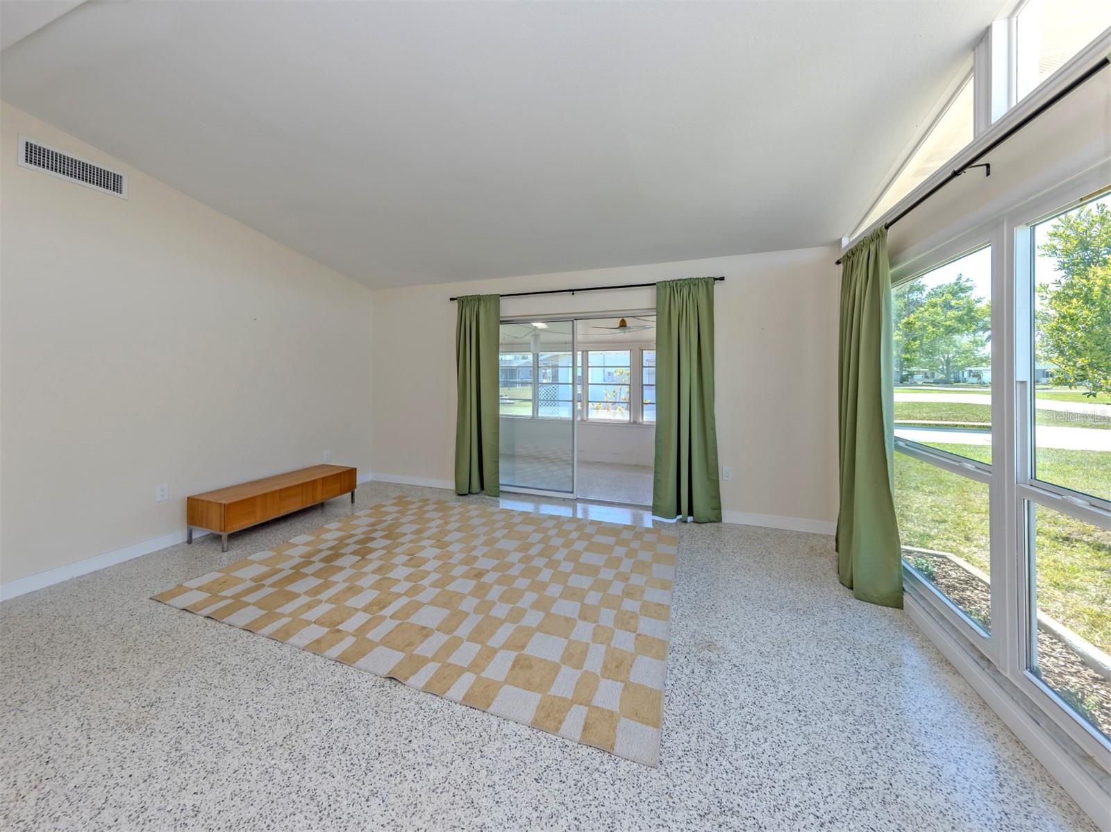 VENICE GARDENS - Residential