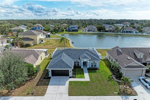 A home in PARRISH