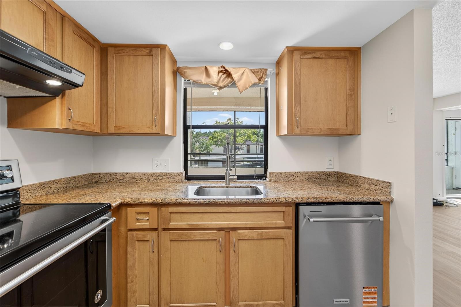 VILLAGE TOWERS CONDO - Residential