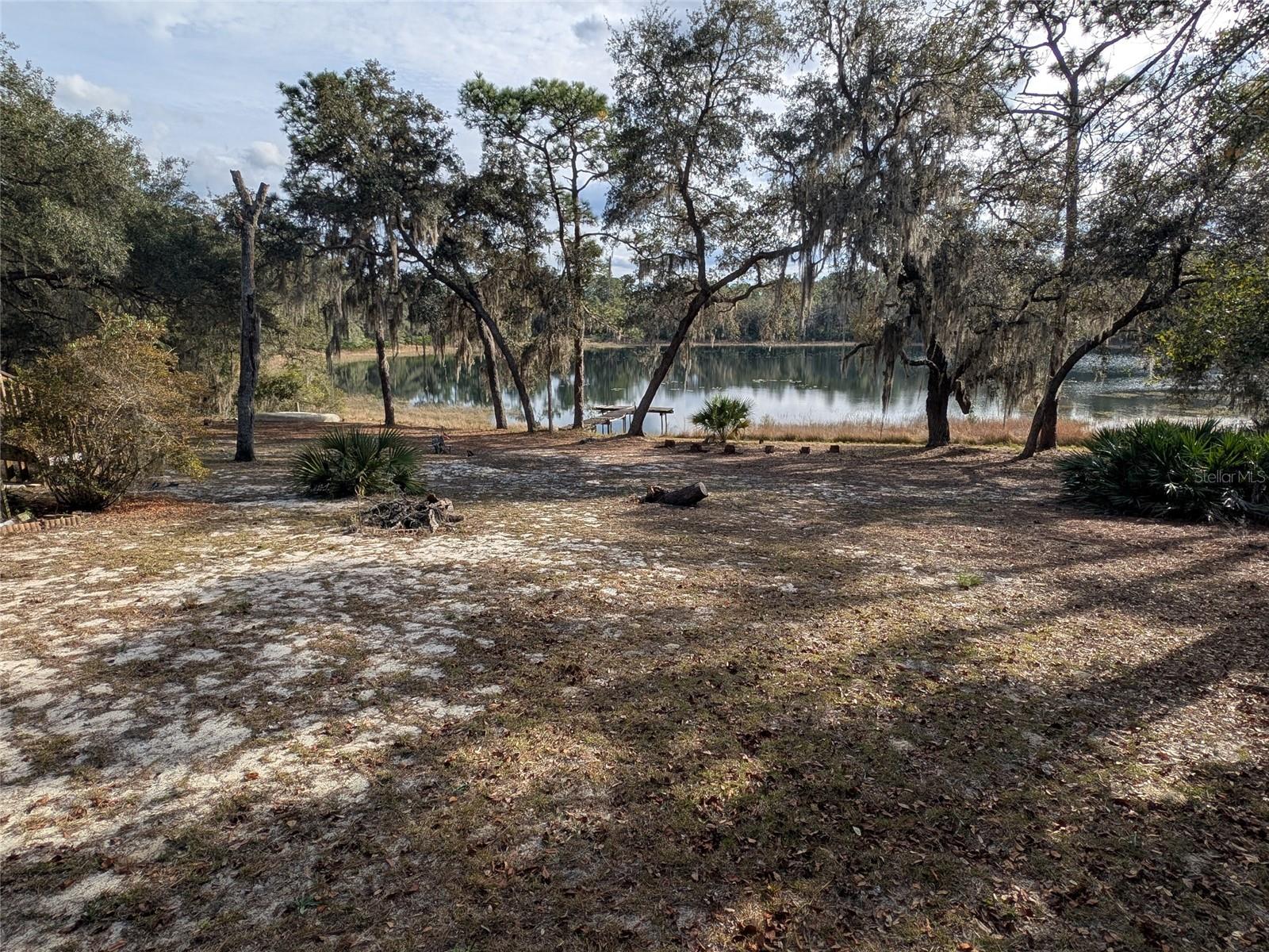 GOVT LEASE LT ROUND LAKE - Residential