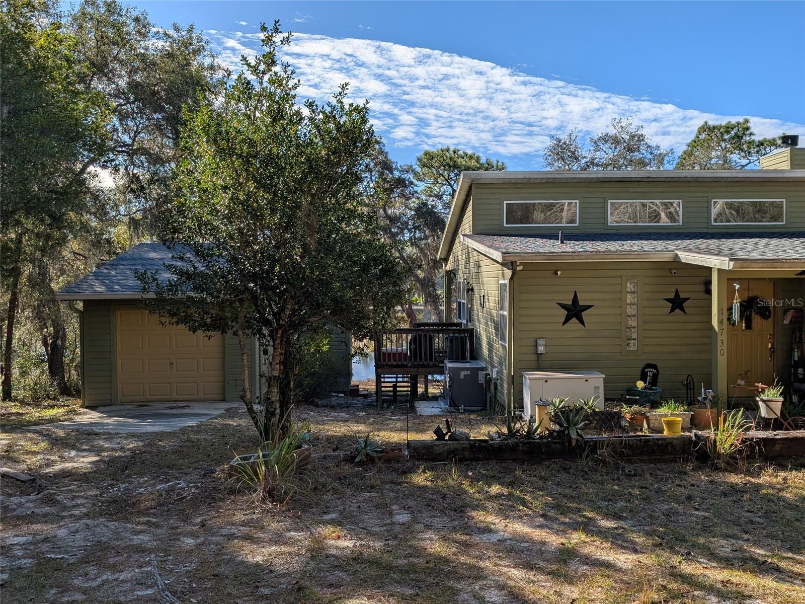 GOVT LEASE LT ROUND LAKE - Residential