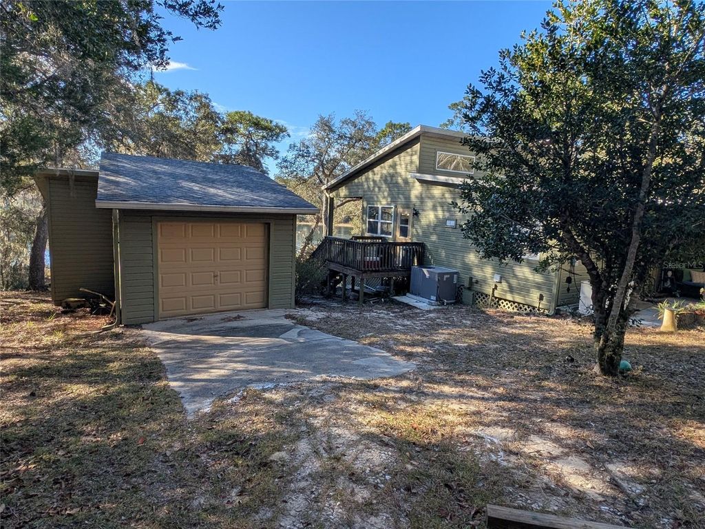 Photo of 14730 SE 61st Street Road, Ocklawaha, FL 32179 (MLS # OM717239)