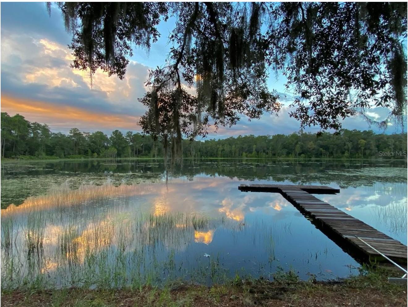 GOVT LEASE LT ROUND LAKE - Residential