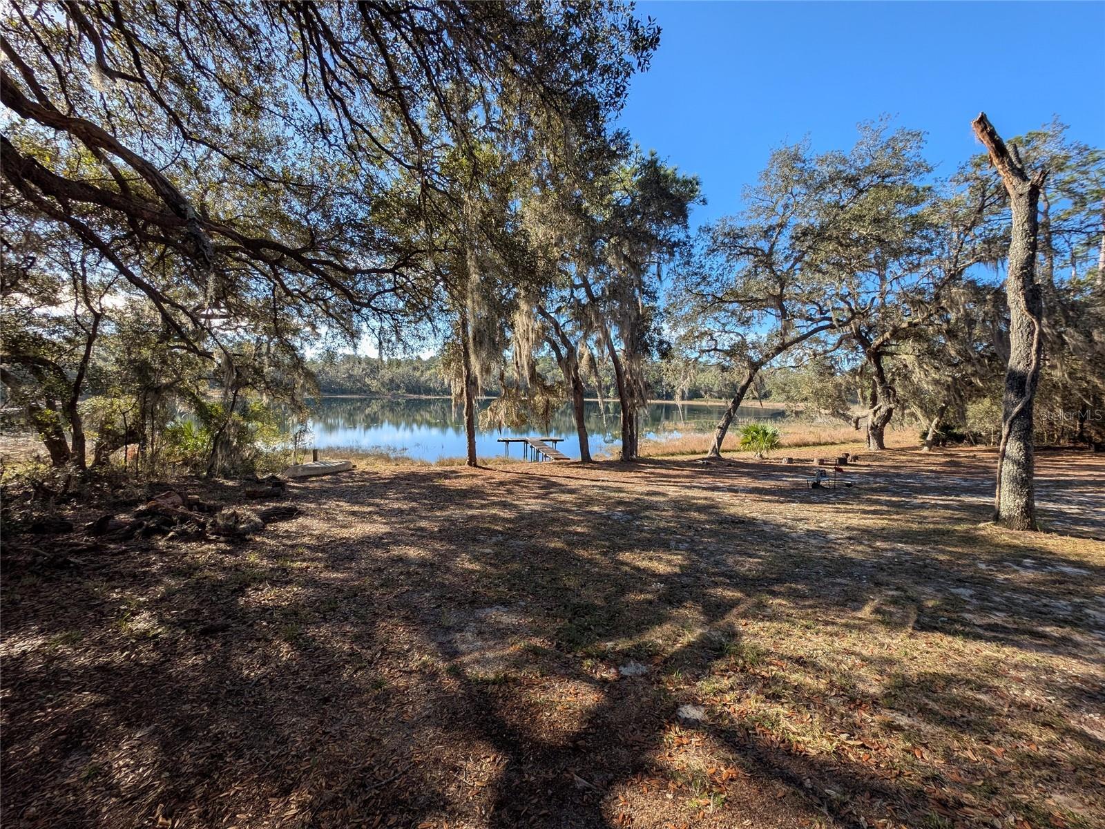 GOVT LEASE LT ROUND LAKE - Residential