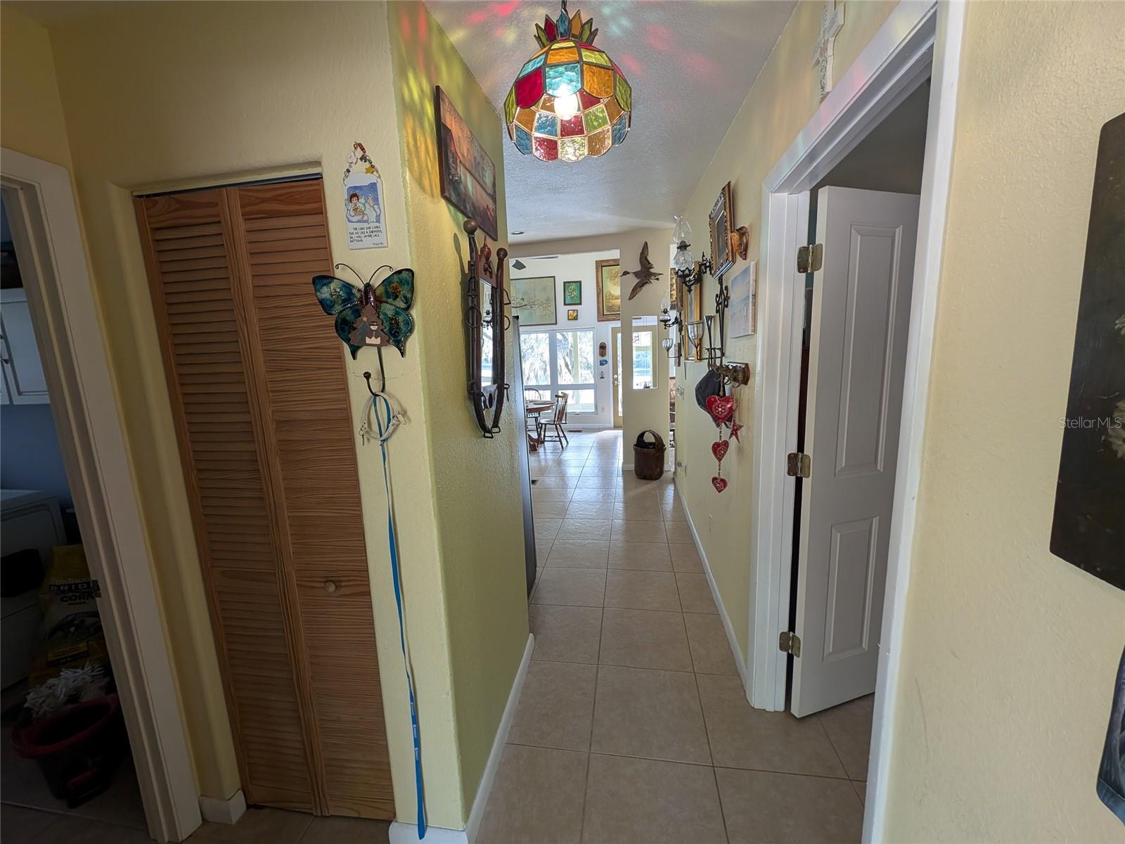 GOVT LEASE LT ROUND LAKE - Residential