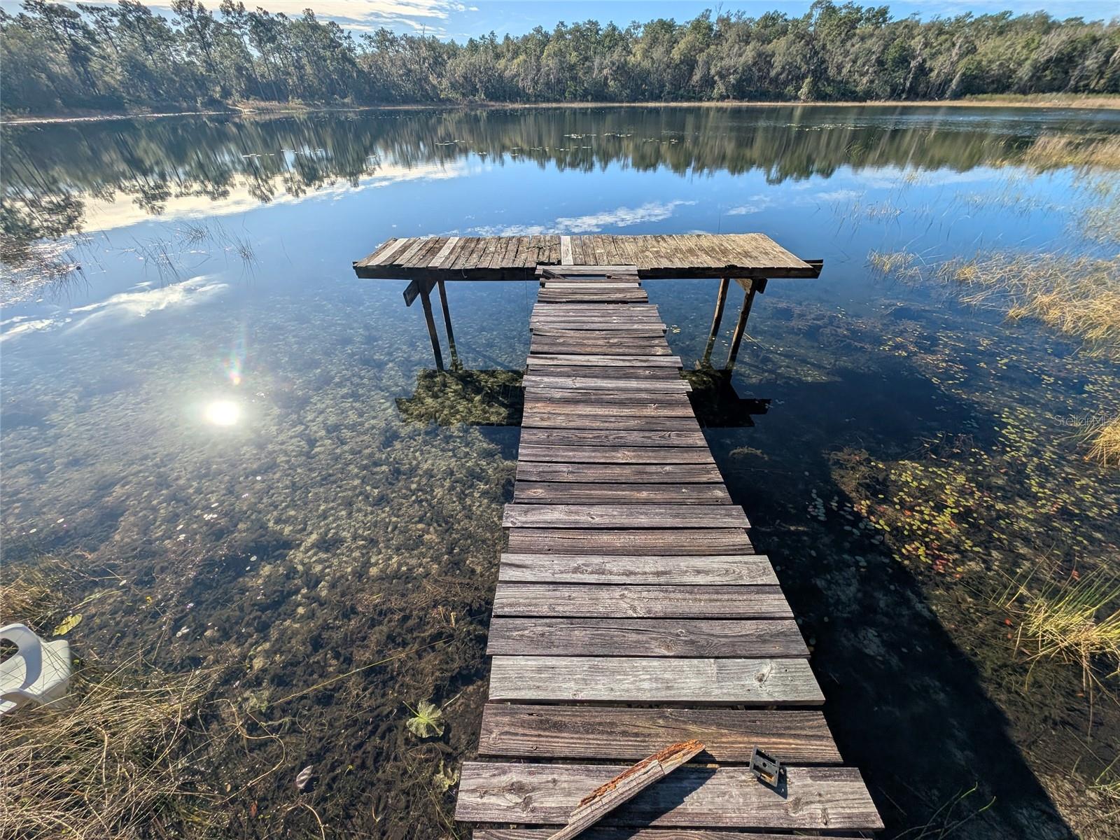 GOVT LEASE LT ROUND LAKE - Residential