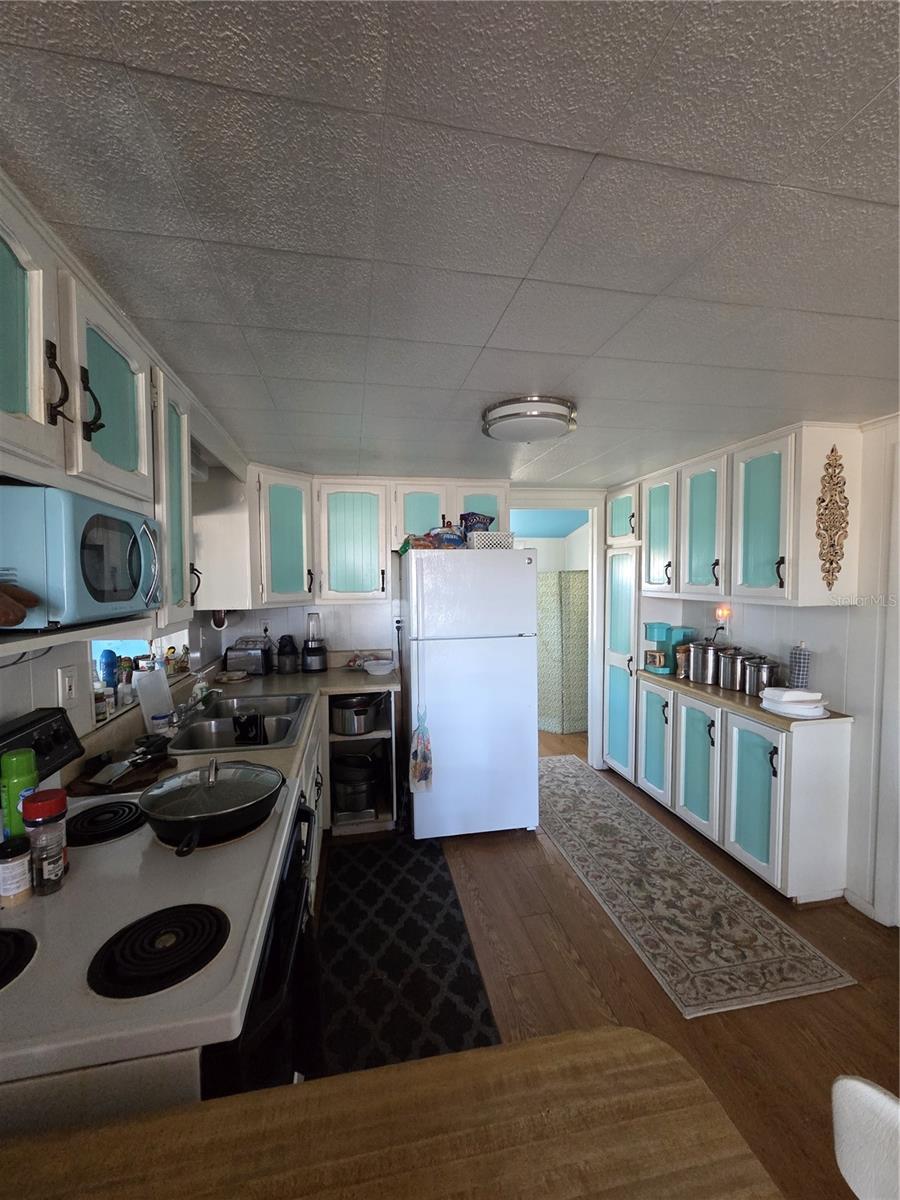 LOT 16 UNREC SARASOTA COLONY SUB IN ST LOT NO 1 - Residential