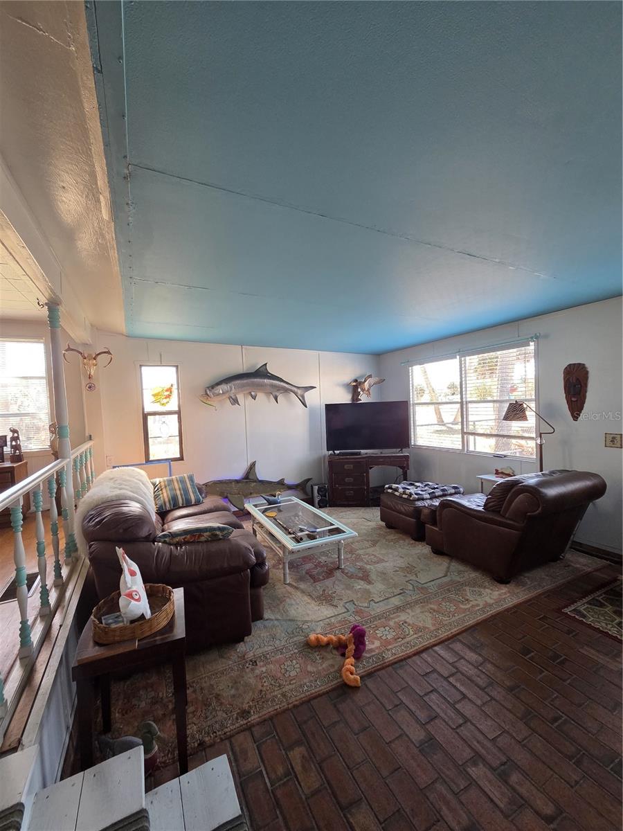 LOT 16 UNREC SARASOTA COLONY SUB IN ST LOT NO 1 - Residential