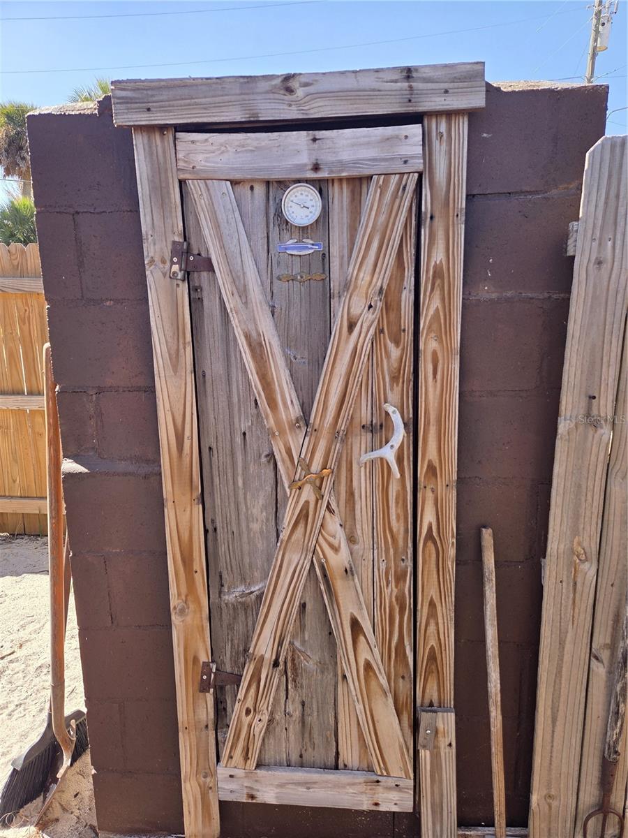 LOT 16 UNREC SARASOTA COLONY SUB IN ST LOT NO 1 - Residential