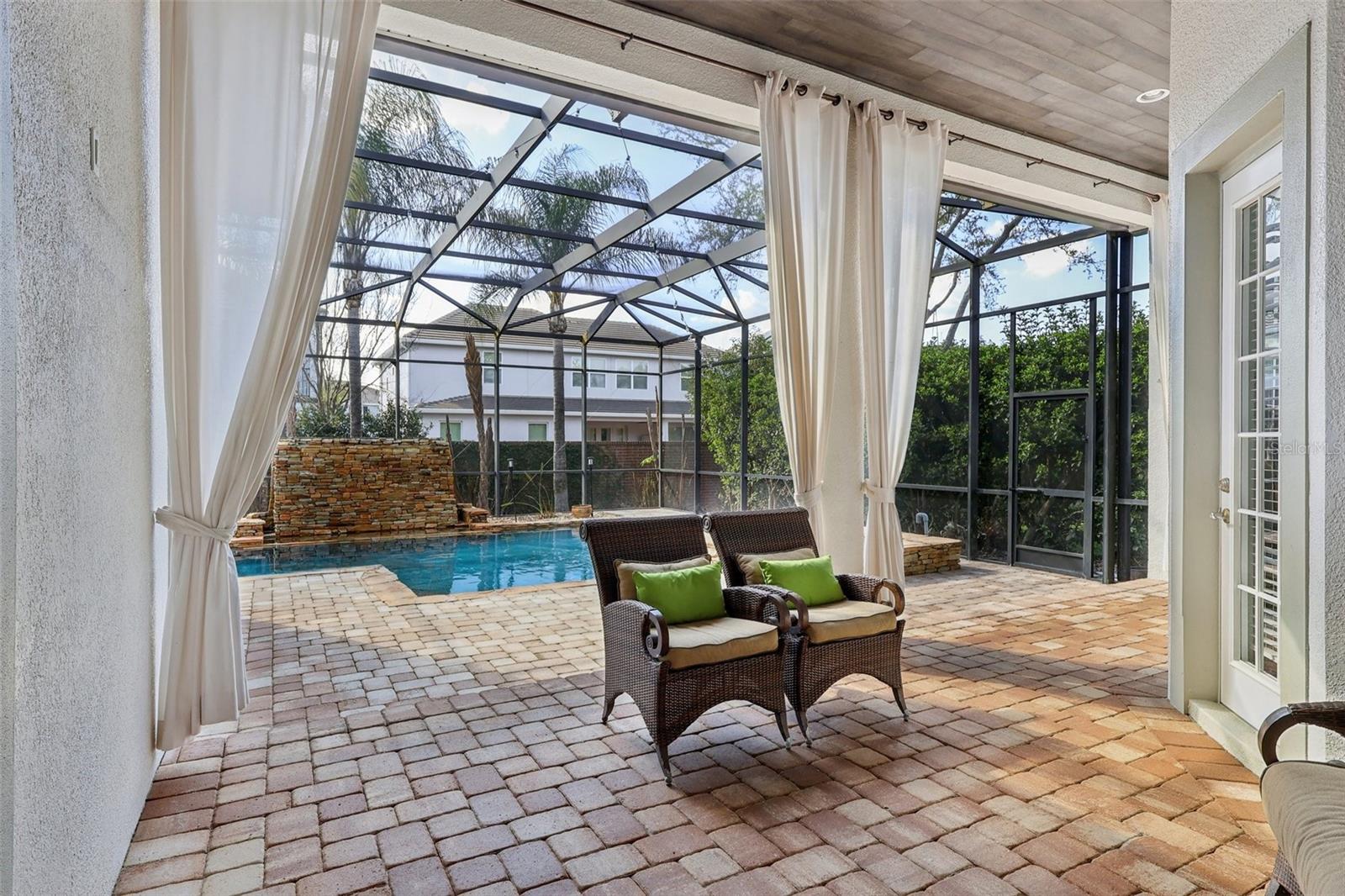 KEENES POINTE UT 04 SEC 31 48 82 - Residential