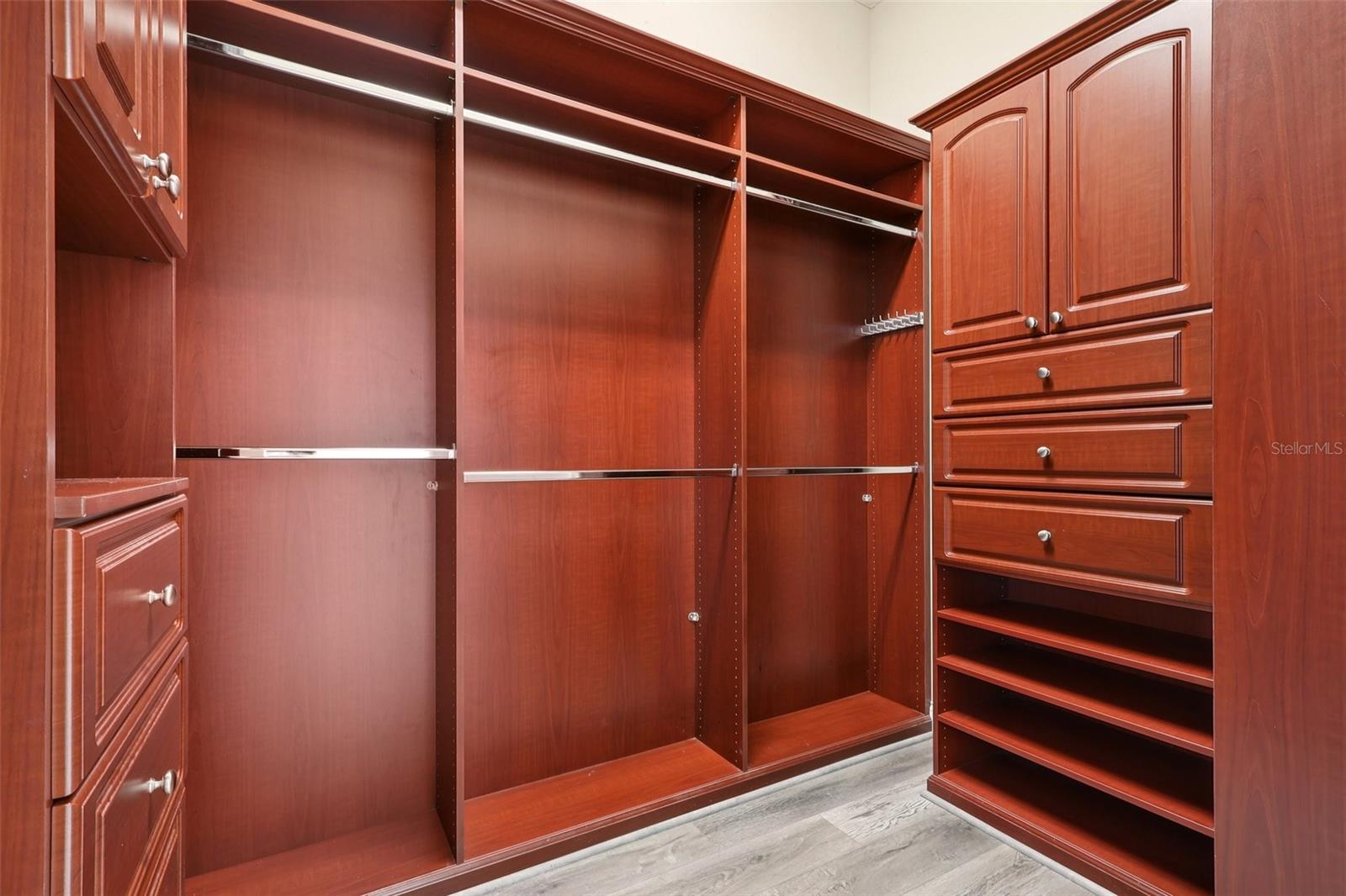 KEENES POINTE UT 04 SEC 31 48 82 - Residential