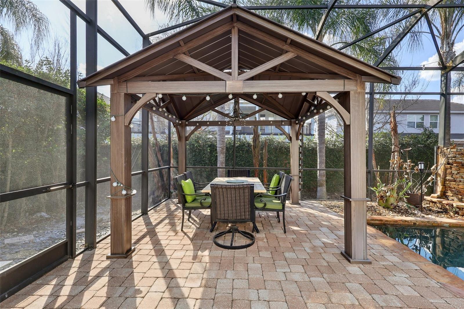 KEENES POINTE UT 04 SEC 31 48 82 - Residential