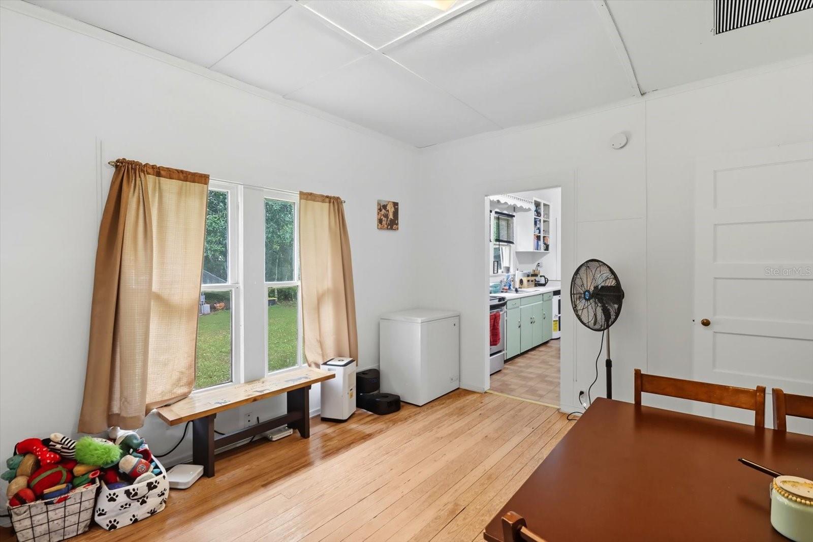 NON SUBDIVISON - Residential