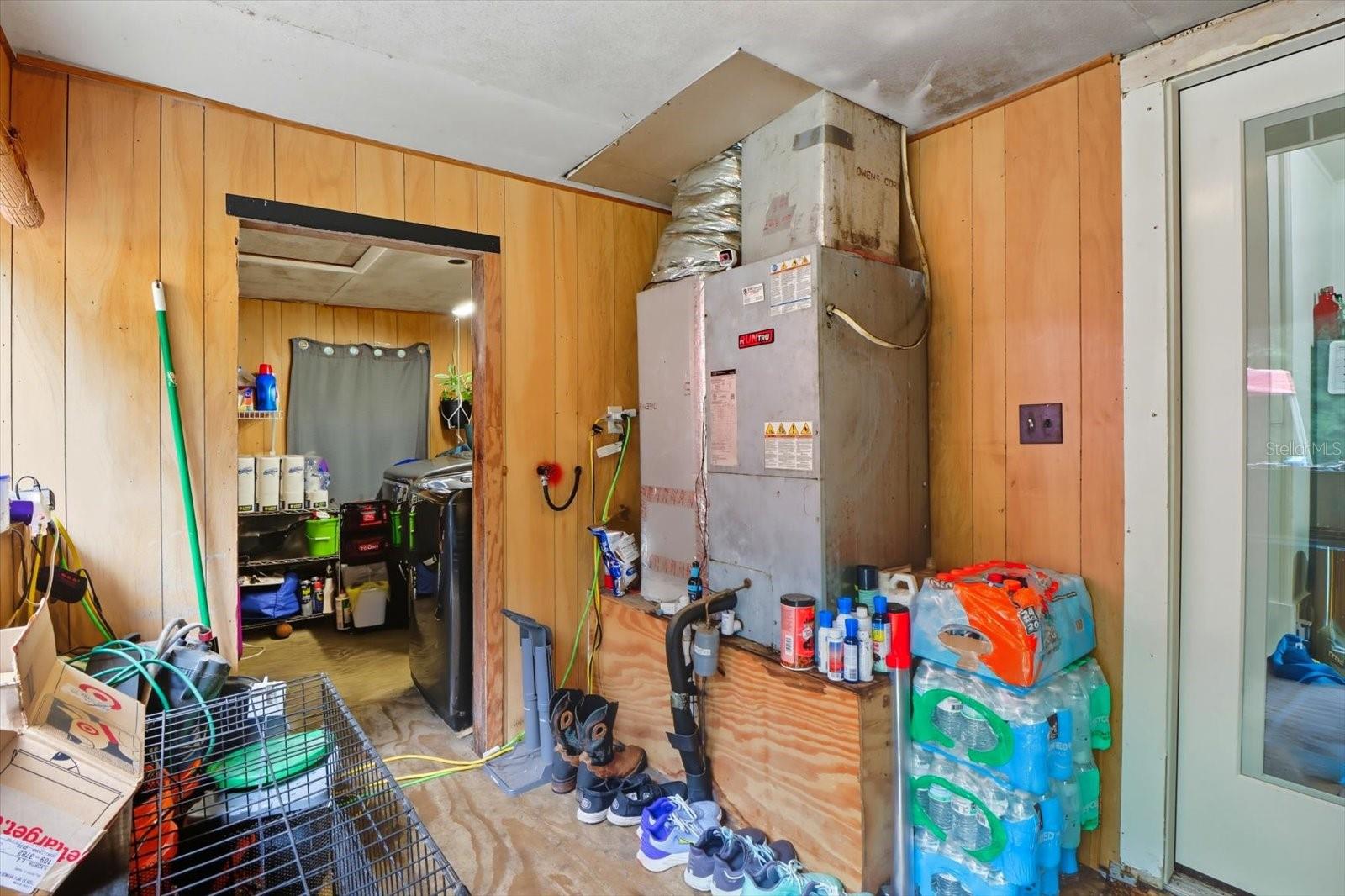 NON SUBDIVISON - Residential