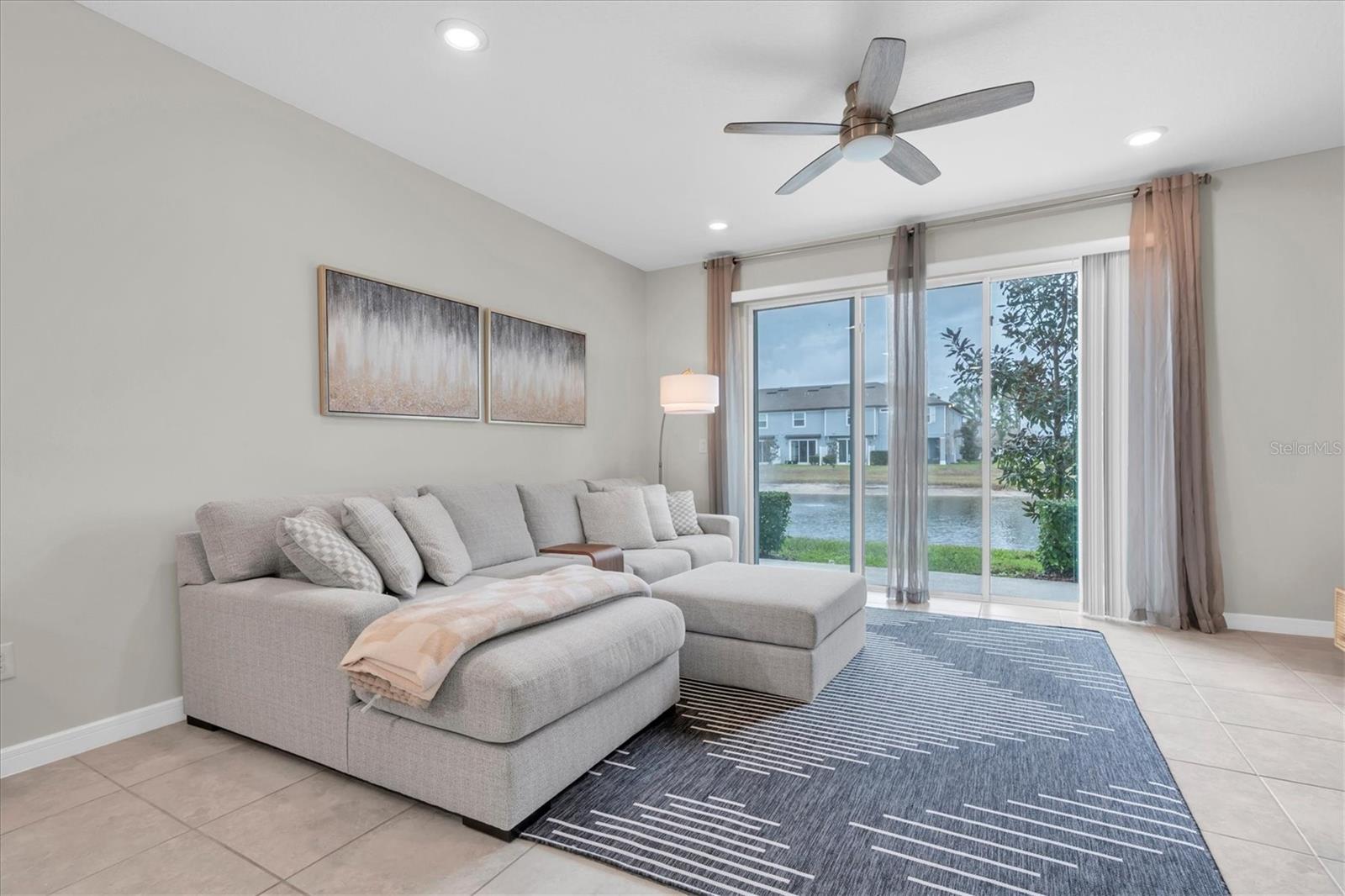 OAKSTEAD TWNHMS - Residential