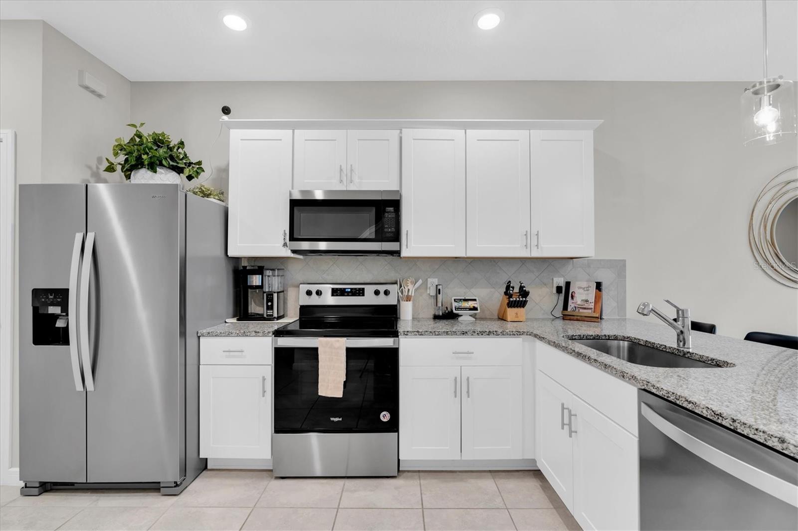 OAKSTEAD TWNHMS - Residential