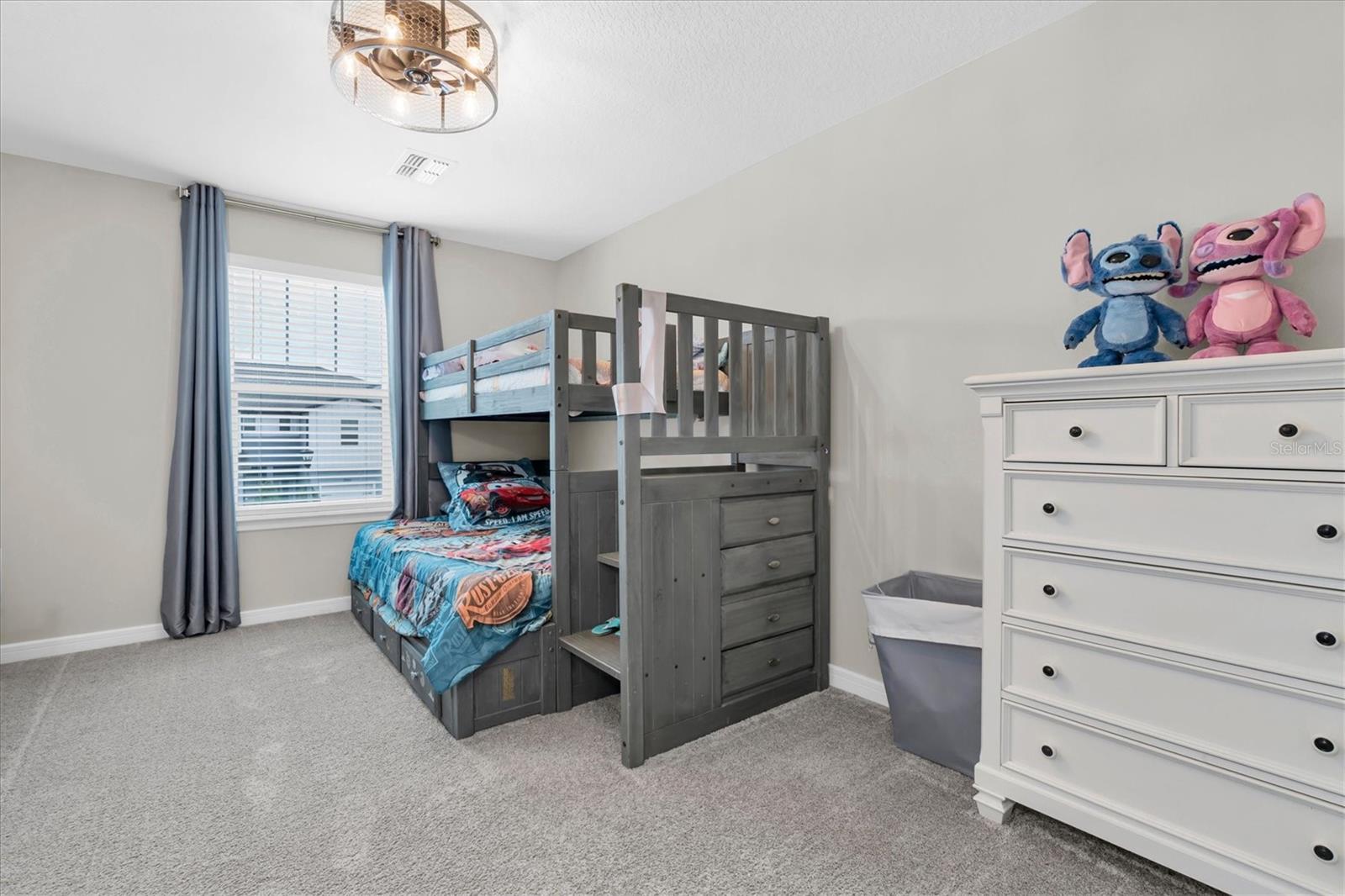 OAKSTEAD TWNHMS - Residential