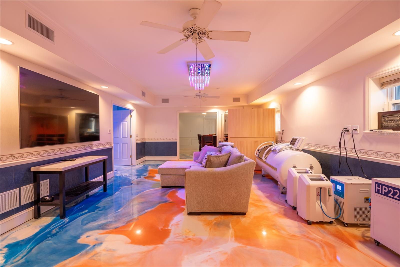 2217 - TROPICAL BREEZE ESTATES - Residential