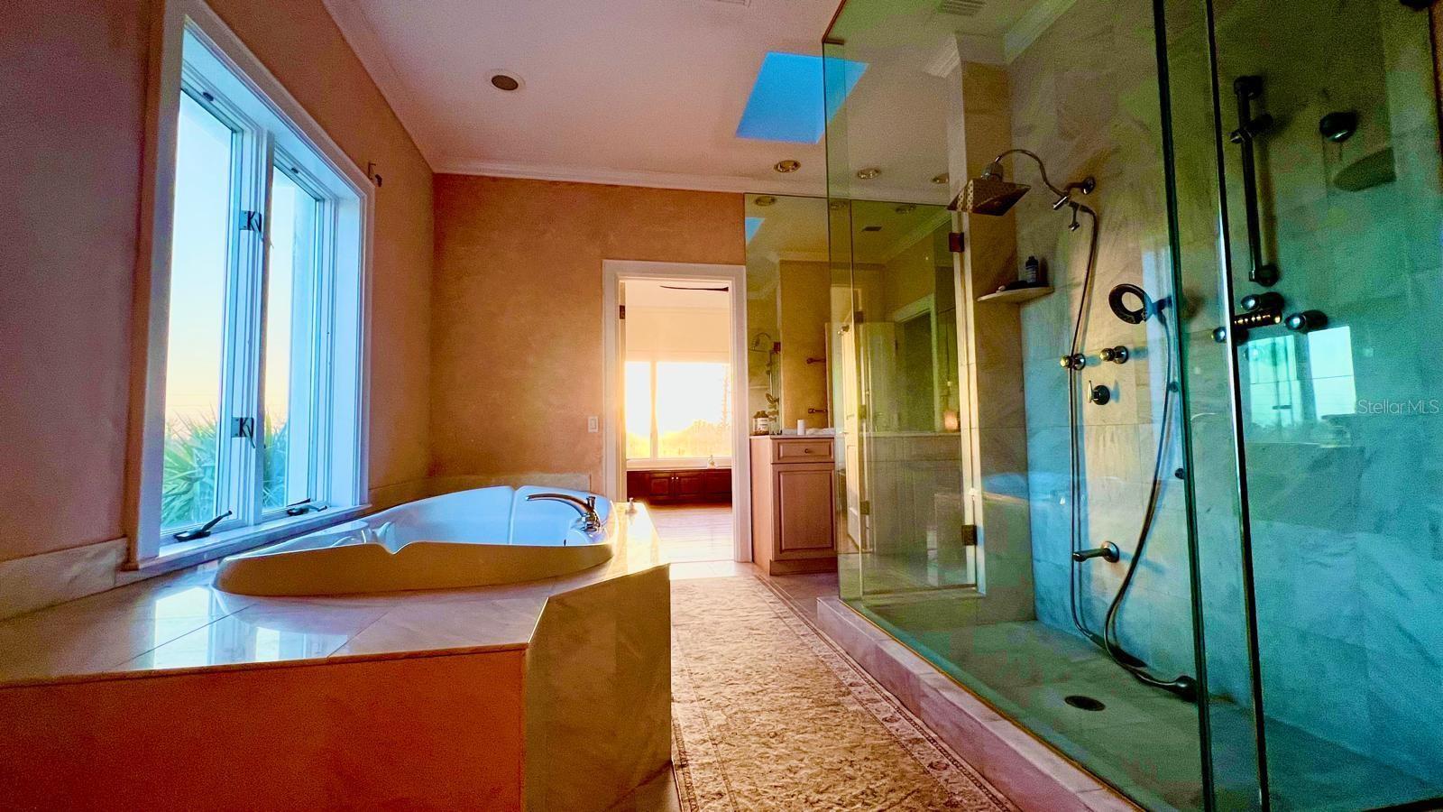 2217 - TROPICAL BREEZE ESTATES - Residential