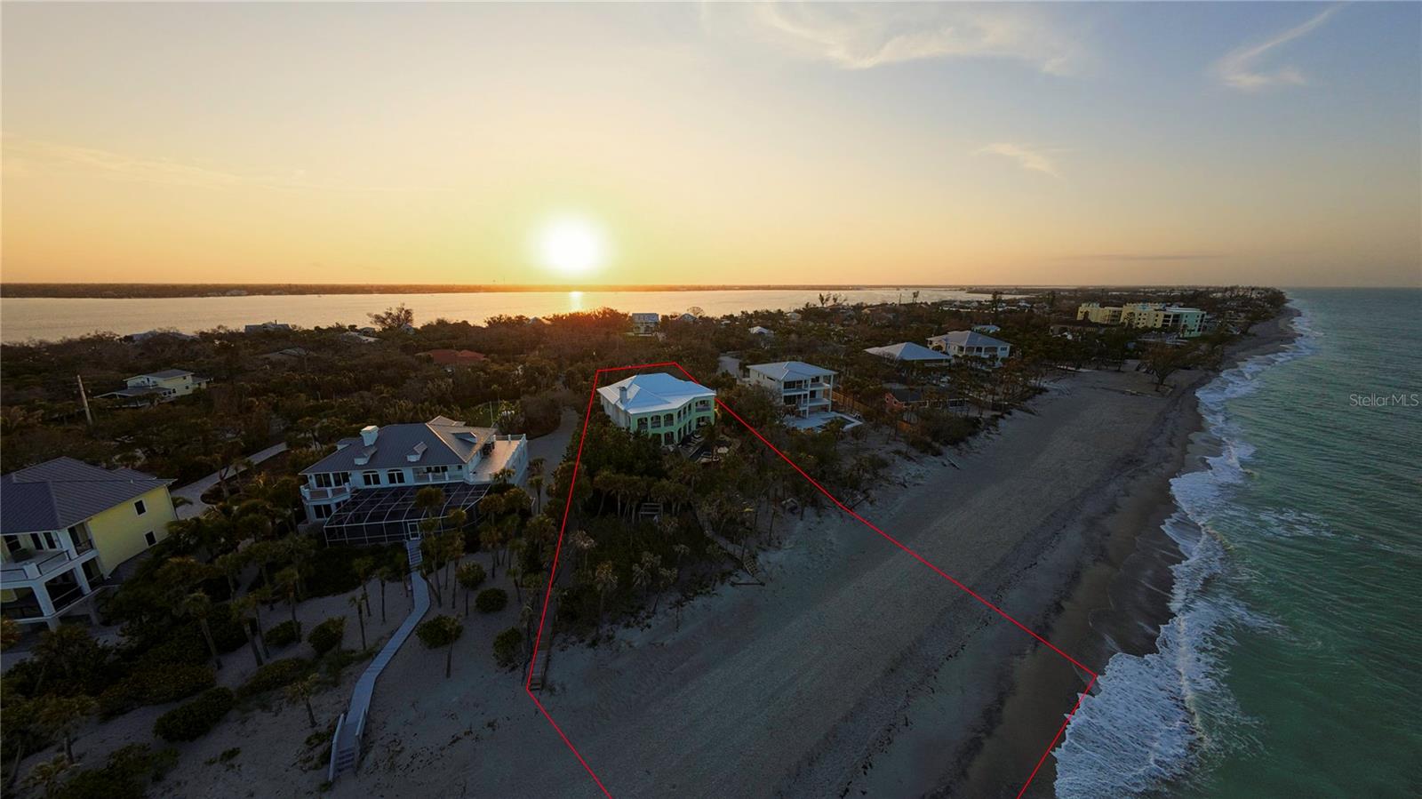 2217 - TROPICAL BREEZE ESTATES - Residential