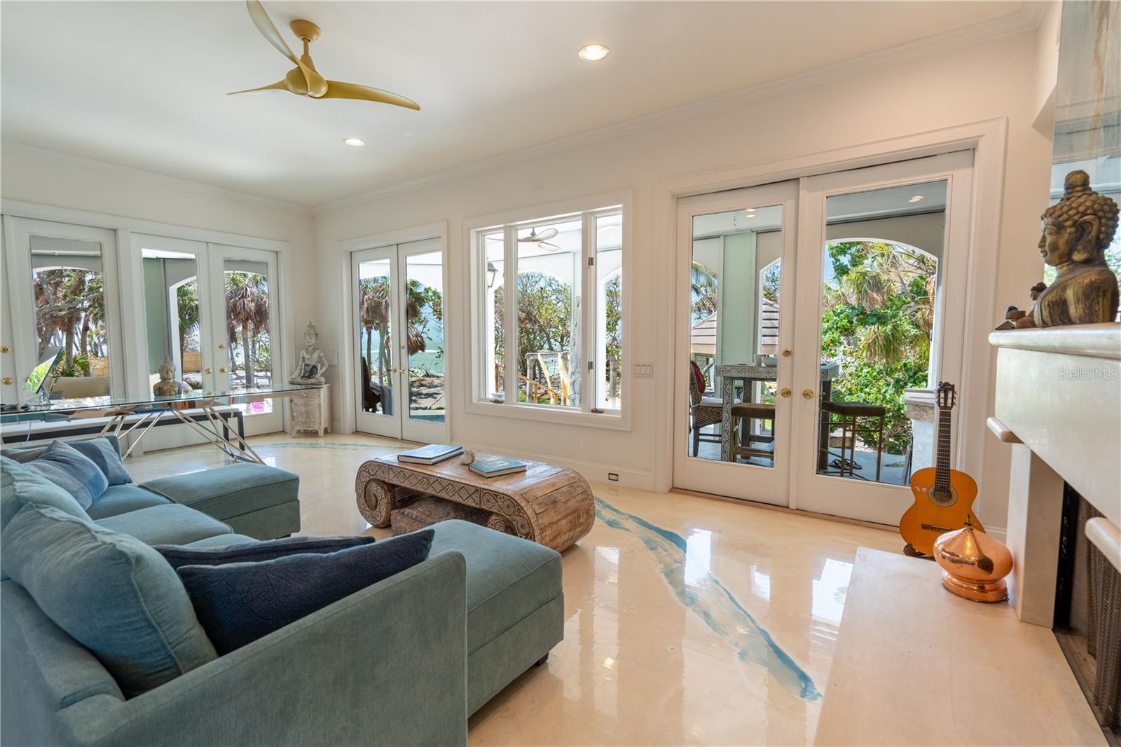 2217 - TROPICAL BREEZE ESTATES - Residential