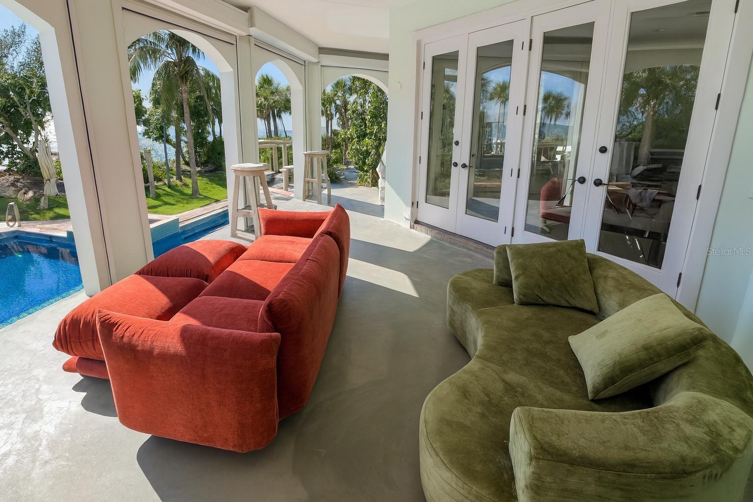 2217 - TROPICAL BREEZE ESTATES - Residential