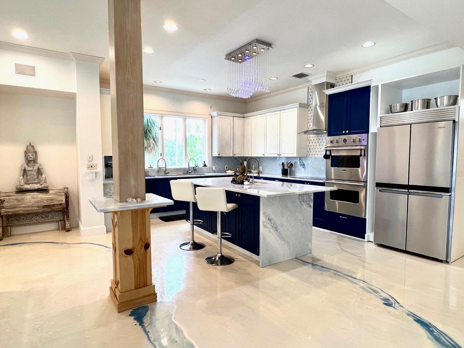 2217 - TROPICAL BREEZE ESTATES - Residential