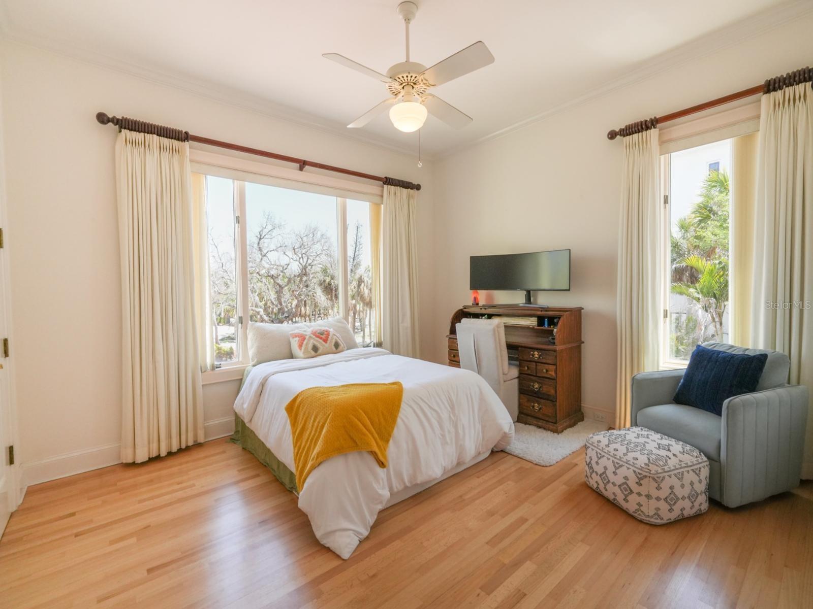 2217 - TROPICAL BREEZE ESTATES - Residential