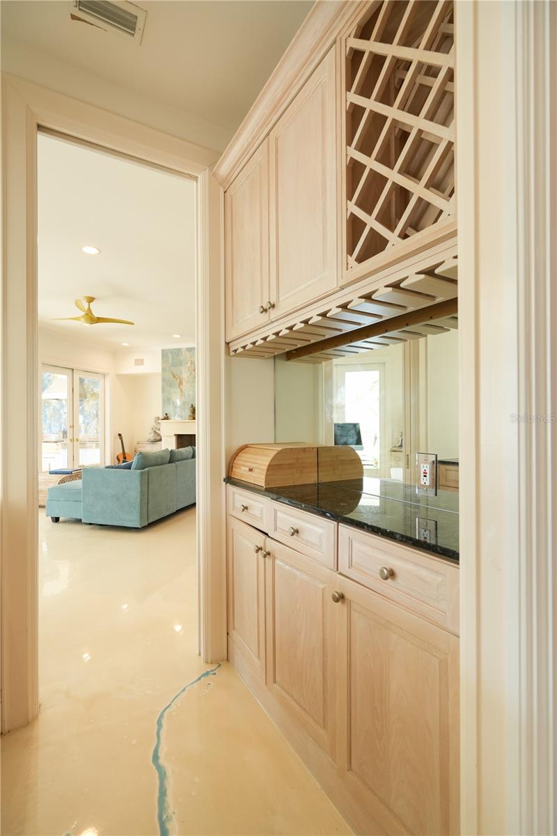 2217 - TROPICAL BREEZE ESTATES - Residential