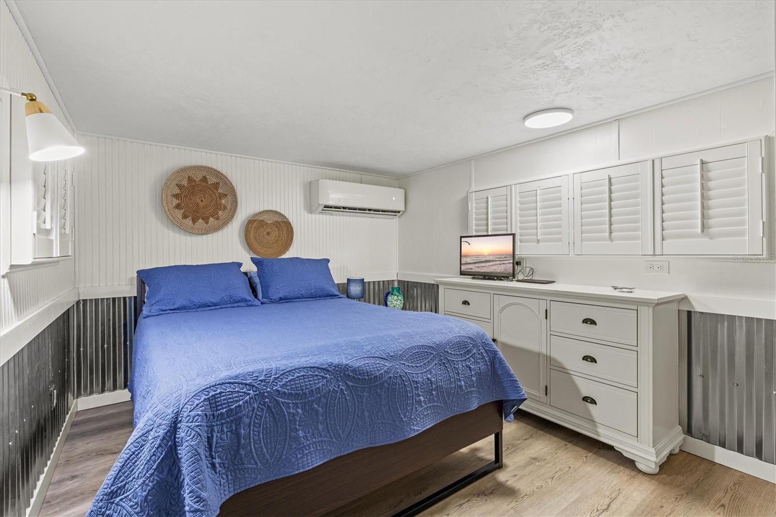 SUNNY SHORES TRAILER COMMUNITY - Residential