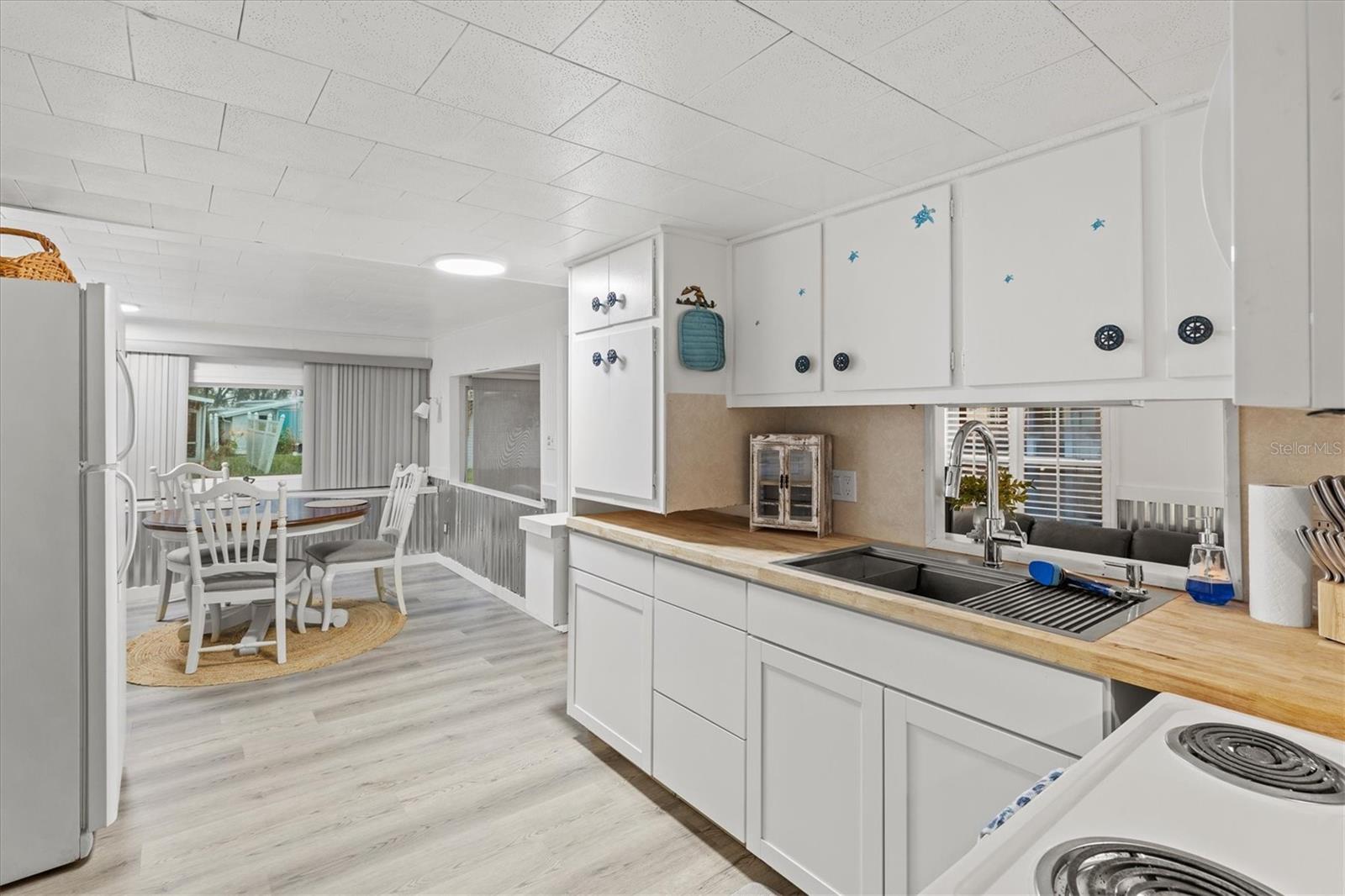 SUNNY SHORES TRAILER COMMUNITY - Residential