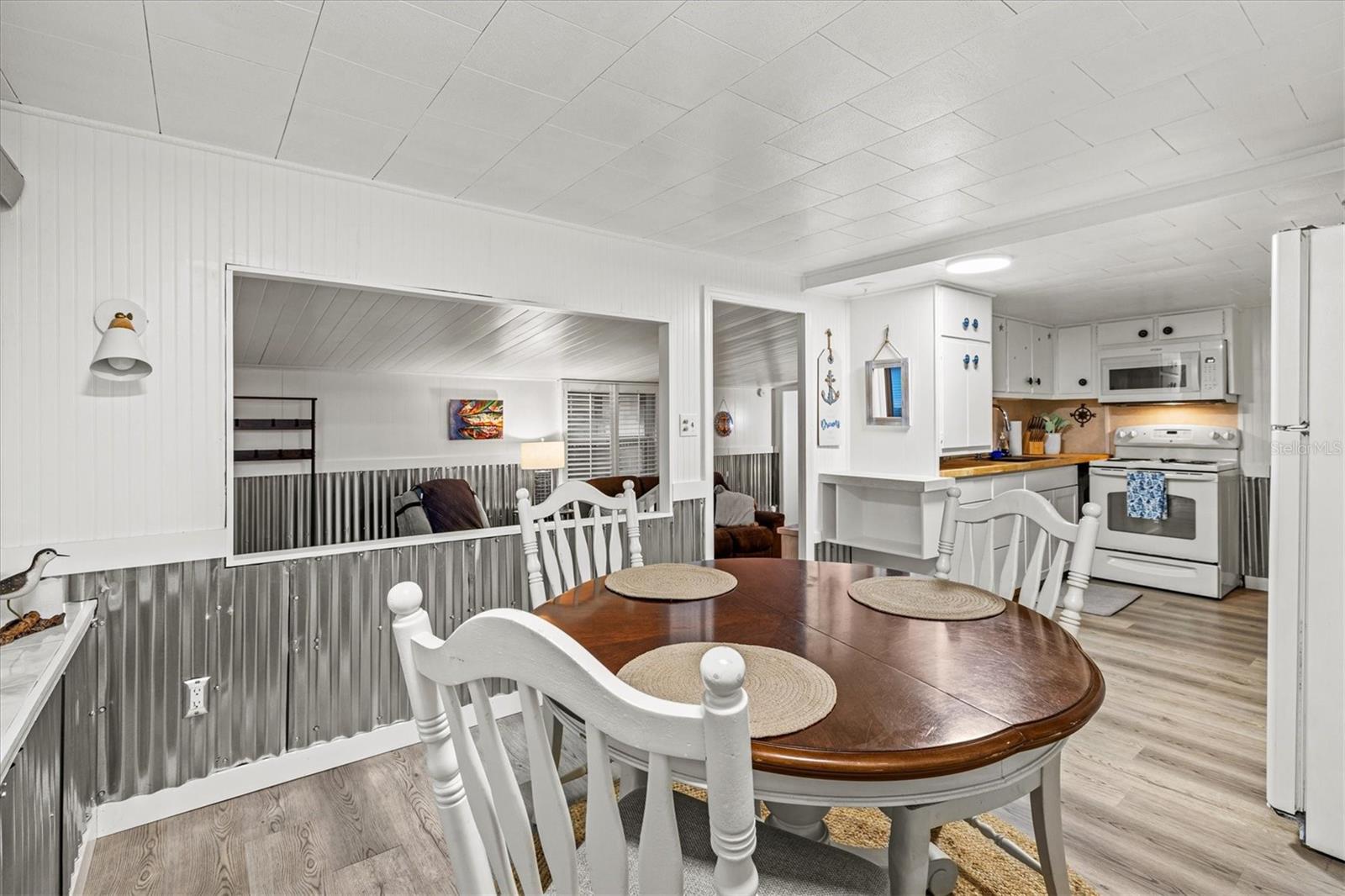 SUNNY SHORES TRAILER COMMUNITY - Residential