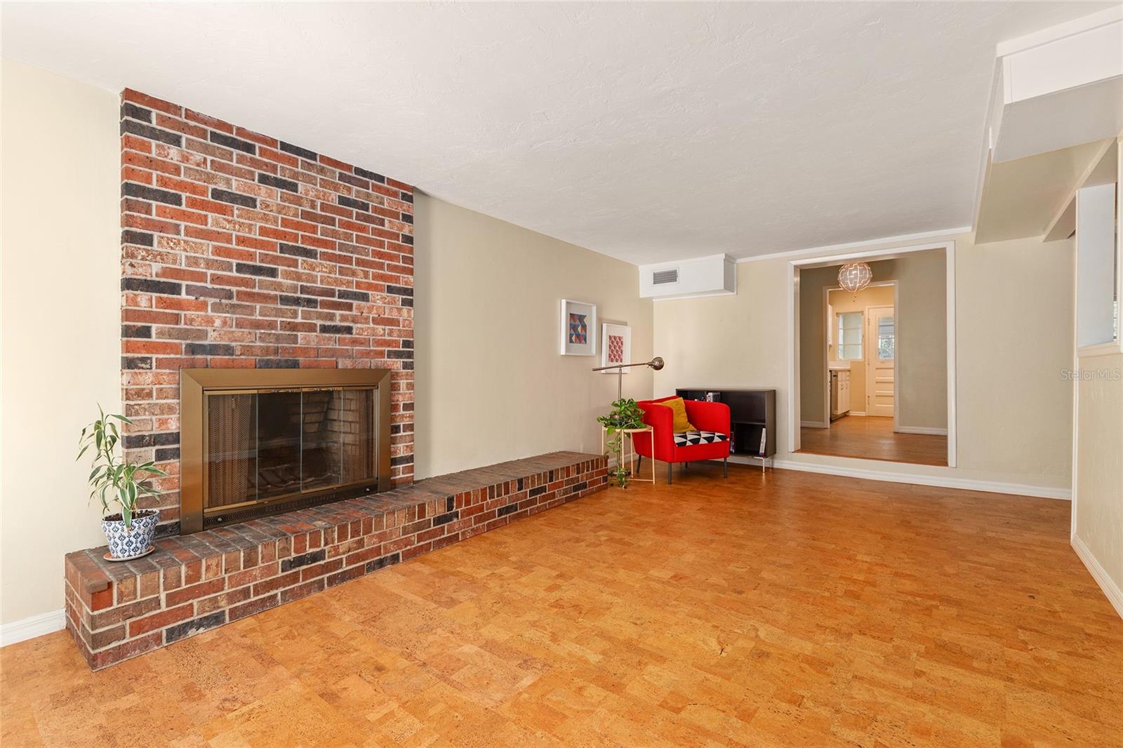 HAMPTON HEIGHTS - Residential