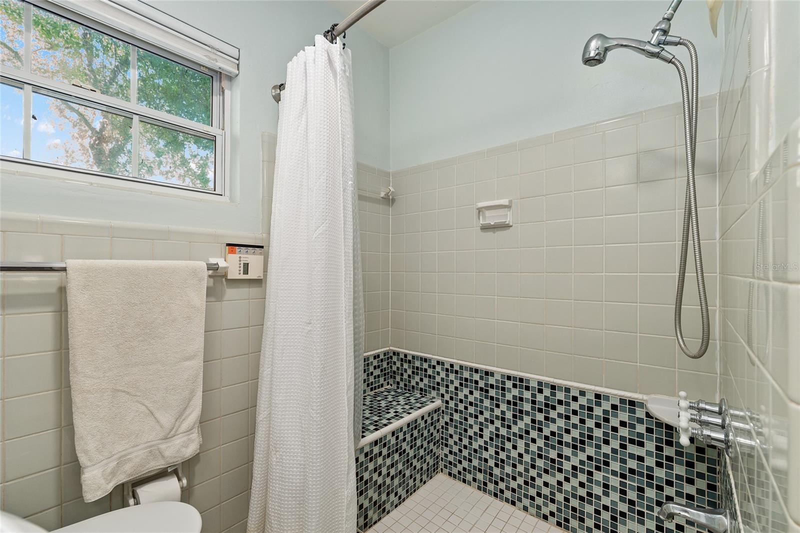 HAMPTON HEIGHTS - Residential