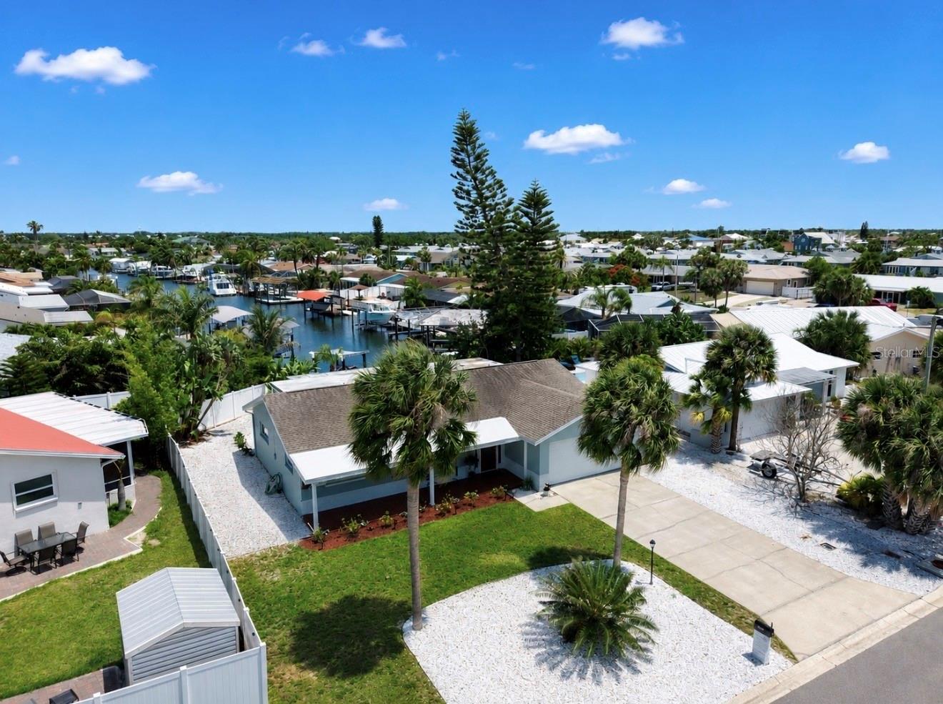 APOLLO BEACH UNIT 08 A RESUBDI - Residential