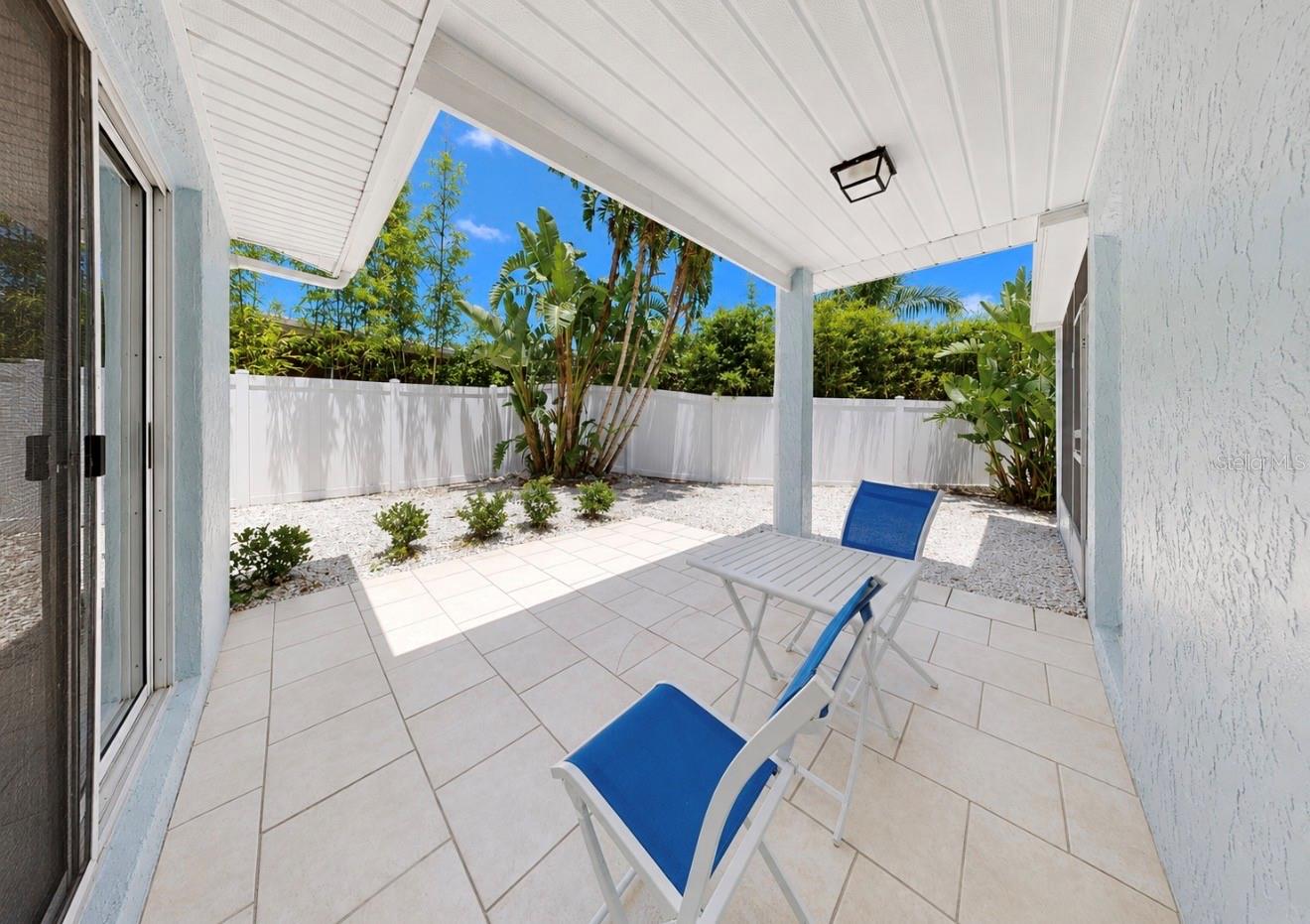 APOLLO BEACH UNIT 08 A RESUBDI - Residential