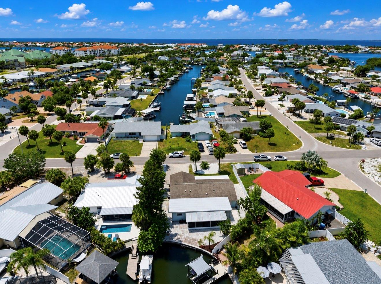APOLLO BEACH UNIT 08 A RESUBDI - Residential