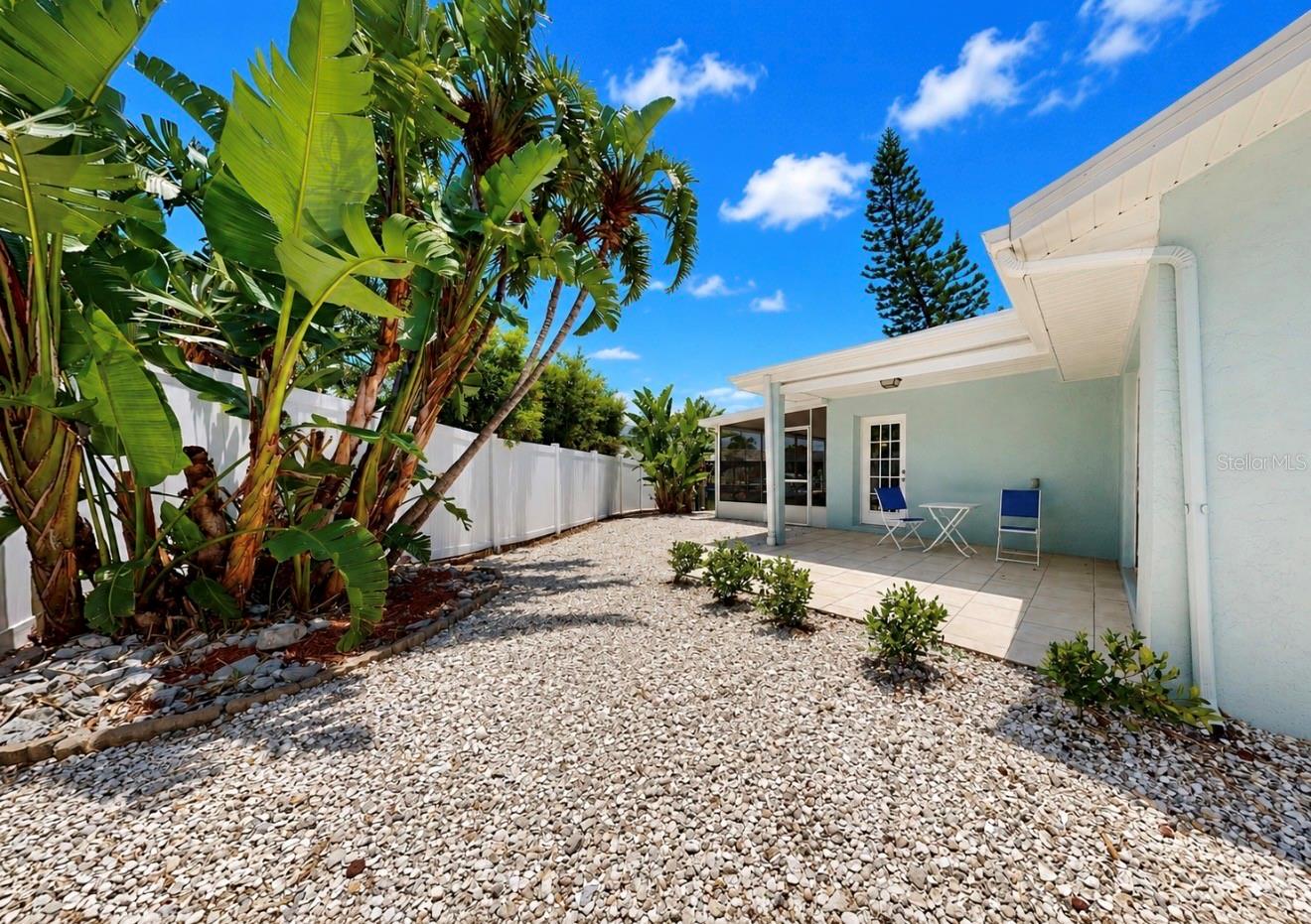 APOLLO BEACH UNIT 08 A RESUBDI - Residential