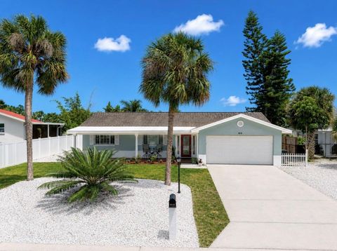 Photo of 6513 Abaco Drive, Apollo Beach, FL 33572 (MLS # TB8507744)