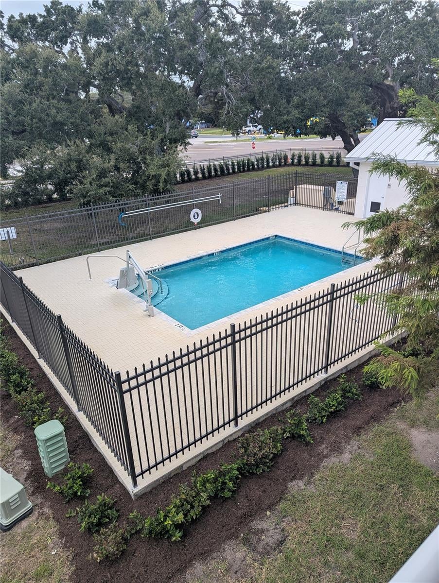 838 OAK BEND LANE