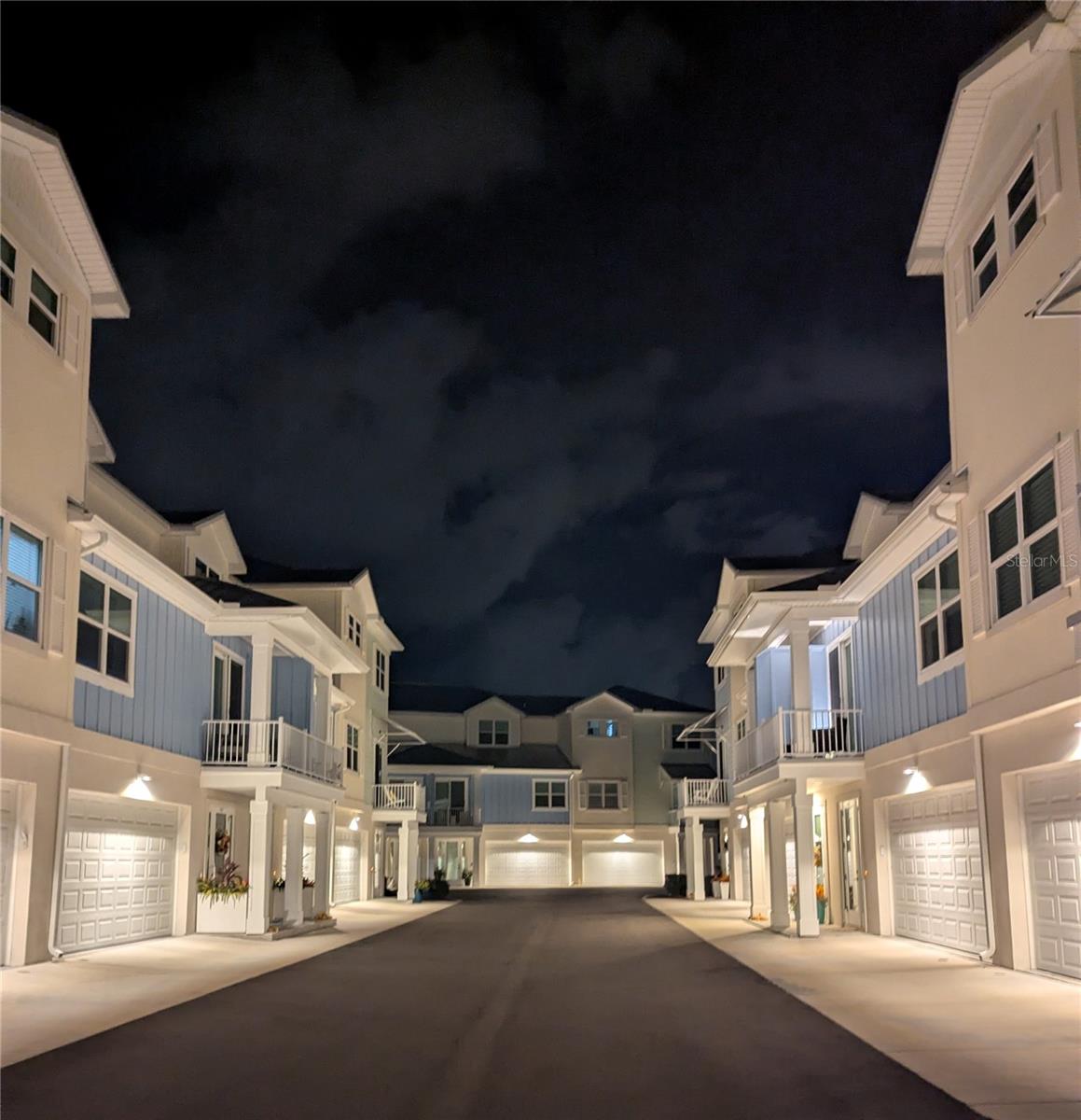 838 OAK BEND LANE