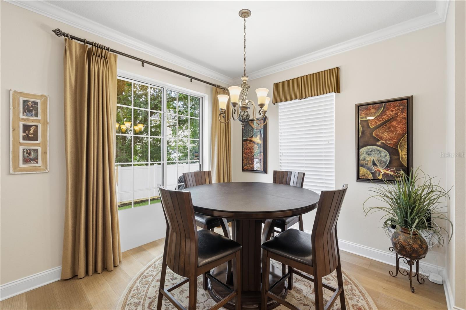 SADDLE CREEK MANOR - Residential