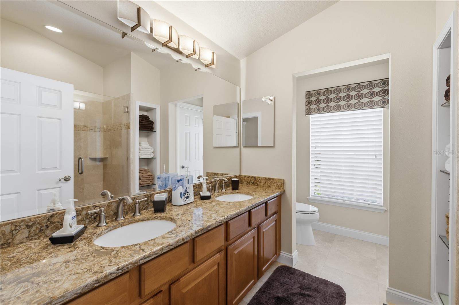 SADDLE CREEK MANOR - Residential