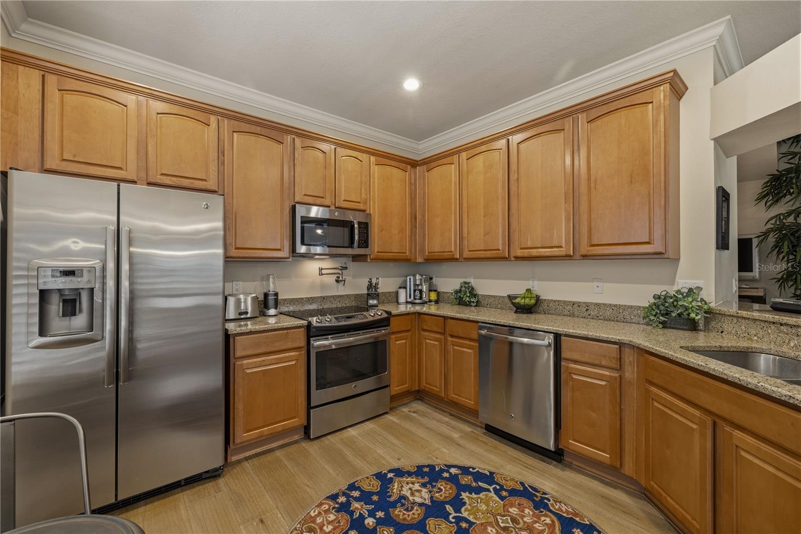 SADDLE CREEK MANOR - Residential