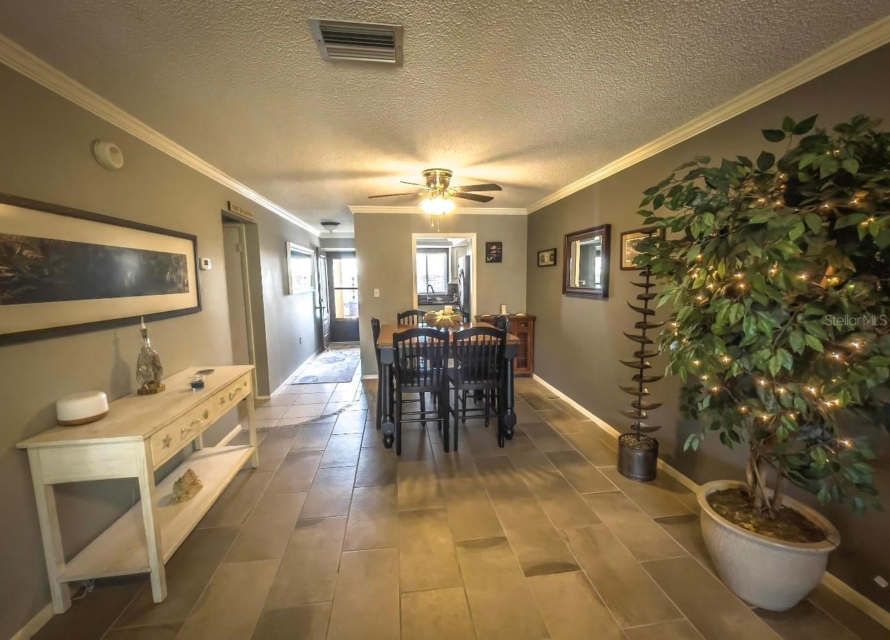 BAYSHORE ON THE LAKE APARTMENTS LL SECTION 3 - Residential Lease