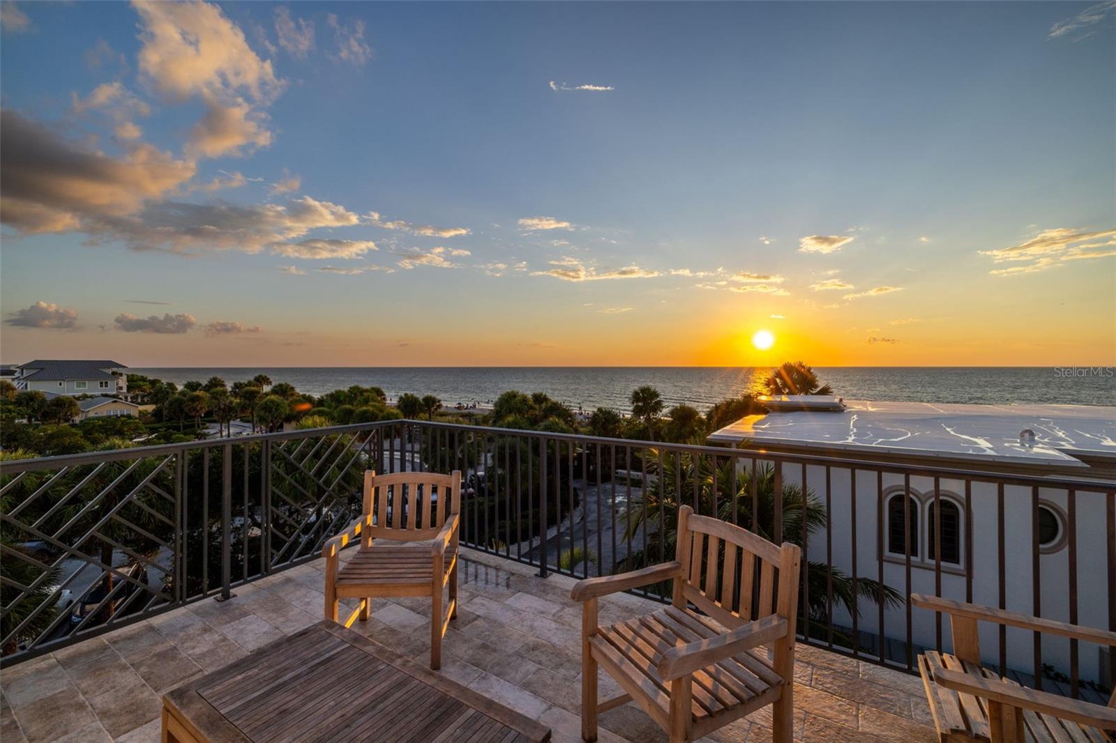 PALMS AT 1800 CONDO - Residential