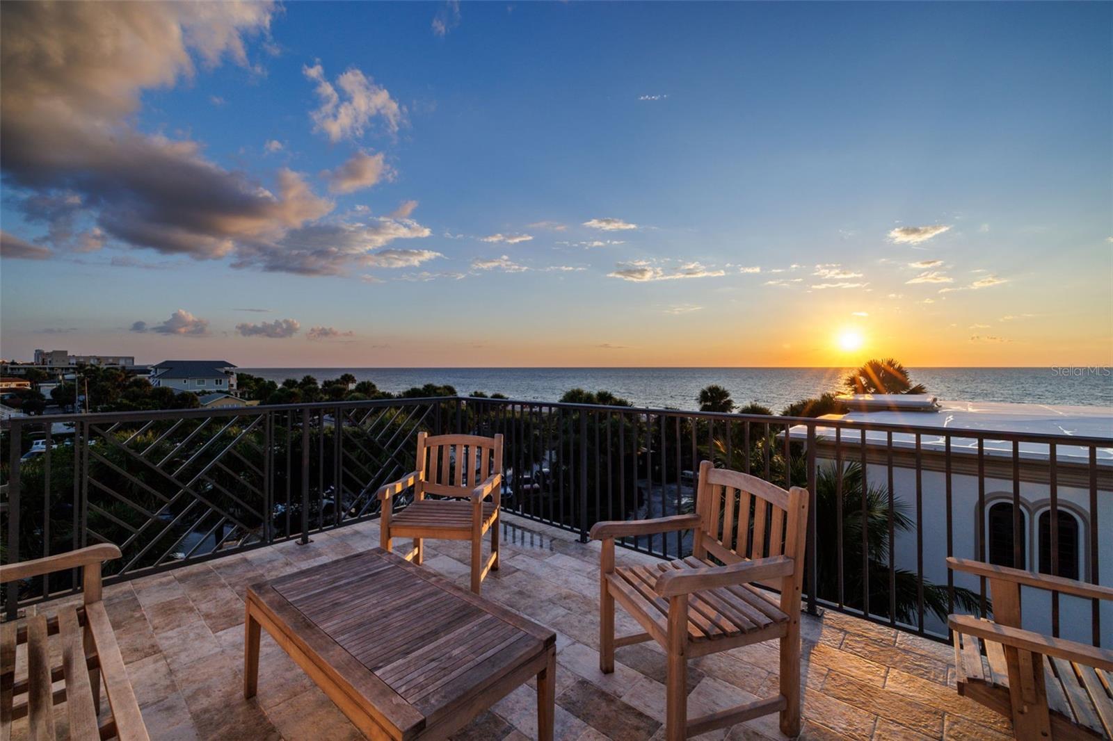 PALMS AT 1800 CONDO - Residential