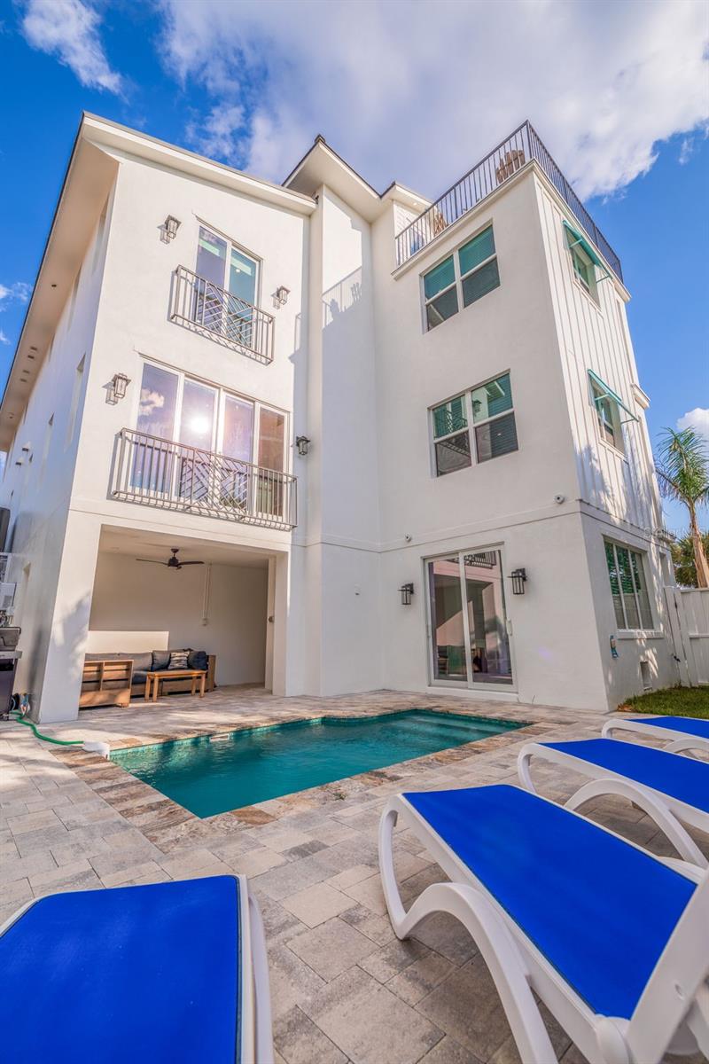 PALMS AT 1800 CONDO - Residential