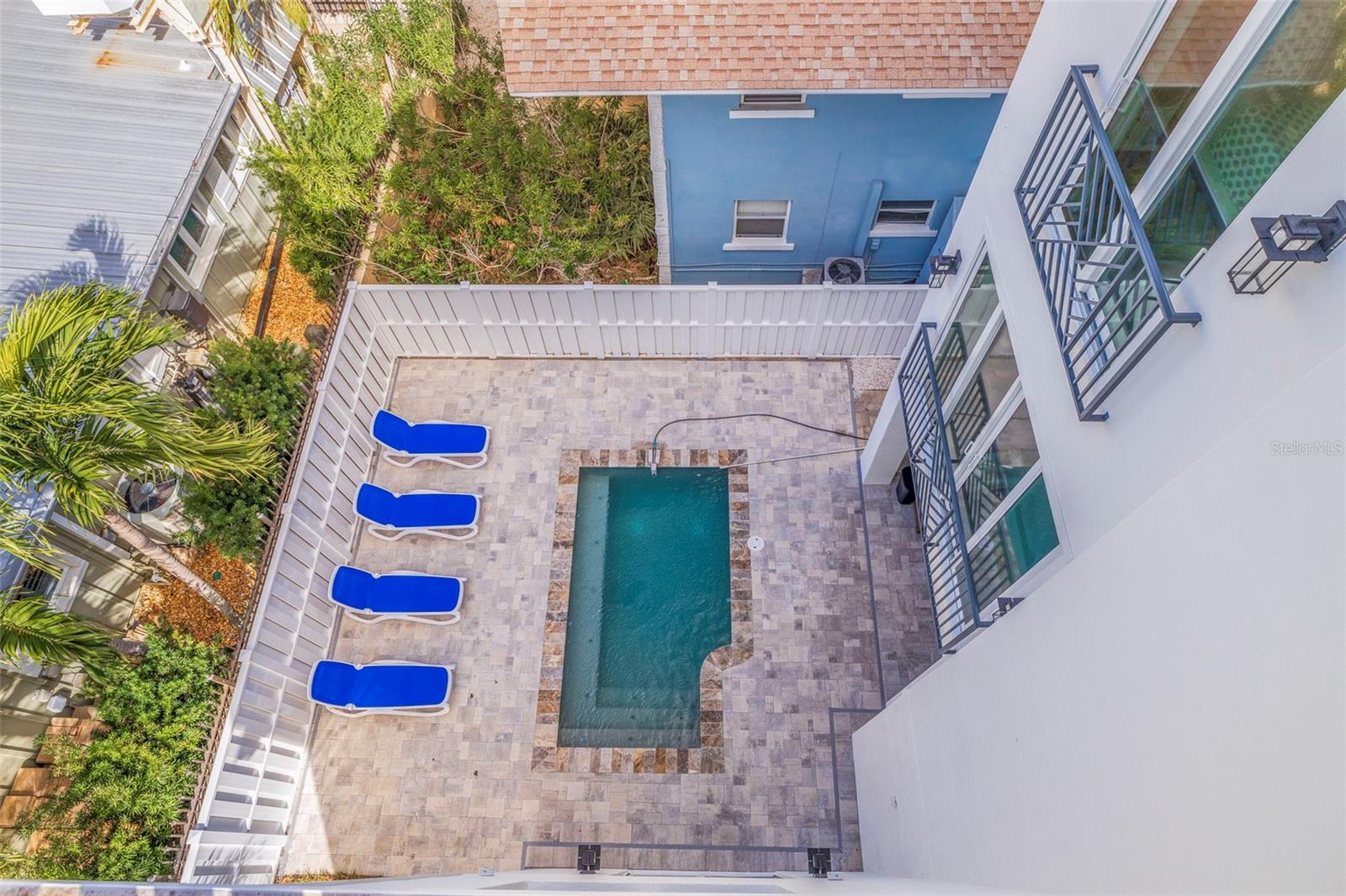 PALMS AT 1800 CONDO - Residential