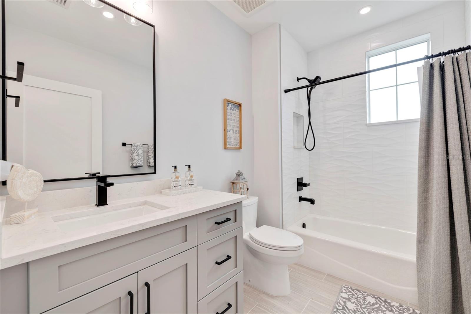 PALMS AT 1800 CONDO - Residential